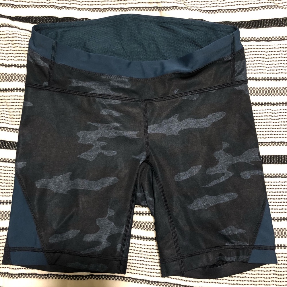 Lululemon biker shorts
